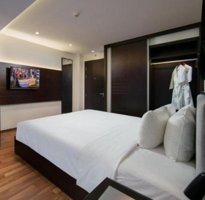 Hanoi Fiesta Hotel & Spa Bagian luar foto